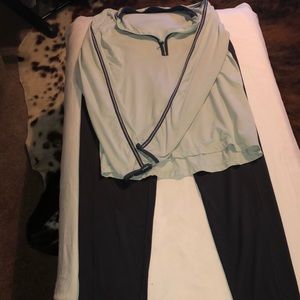 2 piece athletic outfit! Both size Large!